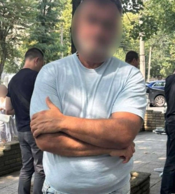 Обещал трудоустройство в Офис Генпрокурора за 25 тысяч евро: в Днепре разоблачили мошенника