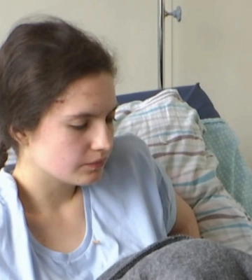 Дівчина вижила після падіння з 9-го поверху під час нічної атаки на Київ