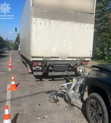 У Чернівцях на вулиці Сторожинецькій сталася ДТП, є потерпілі
