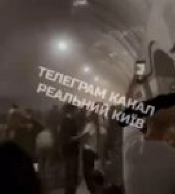 Станція метро в Києві постраждала після удару російського бомбардування