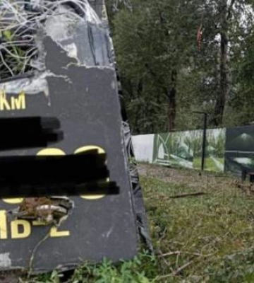 Наследие ЮНЕСКО: в Киеве в результате российской атаки повреждена Аллея Праведников в Бабьем Яру