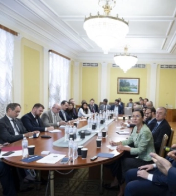 Дипломатам ЄС показали залишки ракети «Іскандер-К», якою росіяни поцілили в будинок у Києві