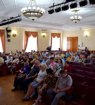 Проголосували "не на часі": у Кропивницькому відбулися громадські слухання щодо впровадження електронного квитка
