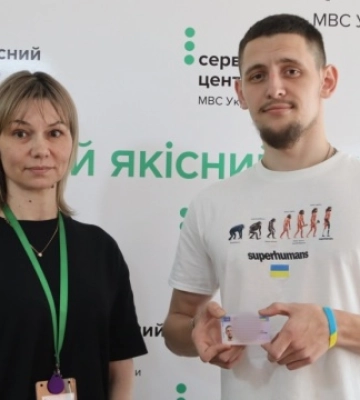 На Миколаївщині ветеран з інвалідністю першим отримав водійське посвідчення в межах інклюзивного проєкту