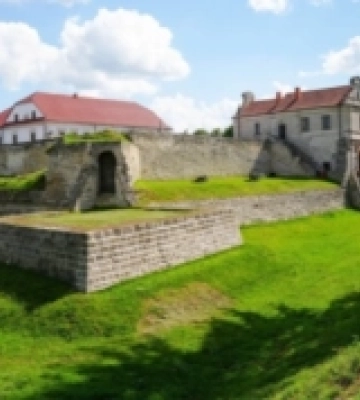 На Тернопільщині відкривають інклюзивну виставку про місцеві замки