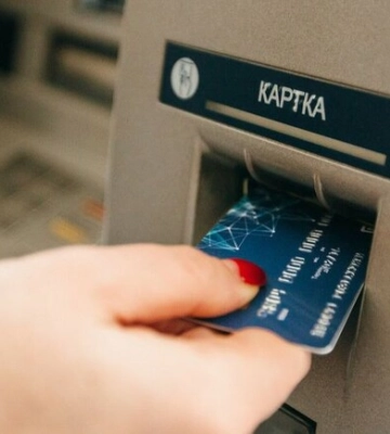 Жителька Харківщини обікрала померлого чоловіка