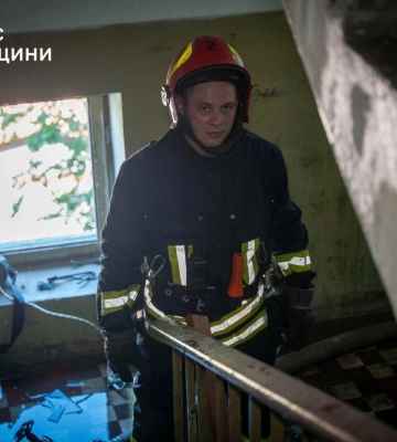 В Одесі спалахнула багатоповерхівка