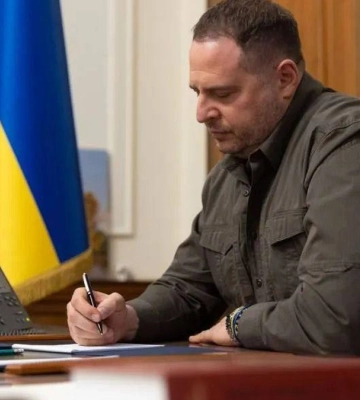 Єрмак про удар по автобусу під Херсоном: ось так РФ &quot;хоче миру&quot;