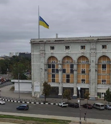 В Харькове приспустили государственные флаги: сегодня — день траура