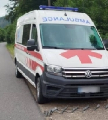 Перевозив на «швидкій»: на Хустщині поліція затримала підозрюваного у переправленні осіб через кордон