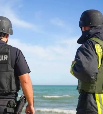 На Одещині юнак пішов купатися під час шторму. Пошуки тривають вже четверту добу