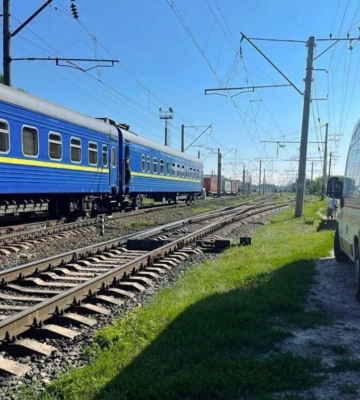 На Київщині чоловік отримав тілесні ушкодження після того, як потрапив під потяг