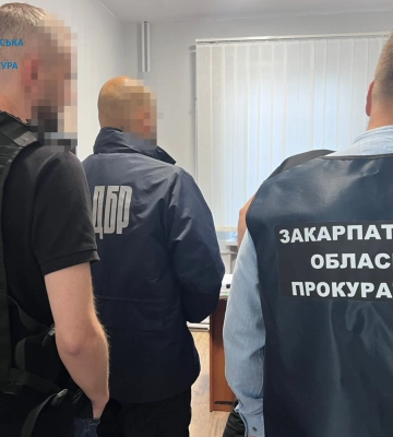 На Закарпатті посадовця ДСНС підозрюють у махінаціях на мільйон гривень (ФОТО)