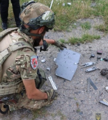 Росія вдарила дроном по Сумах: поліція фіксує наслідки
