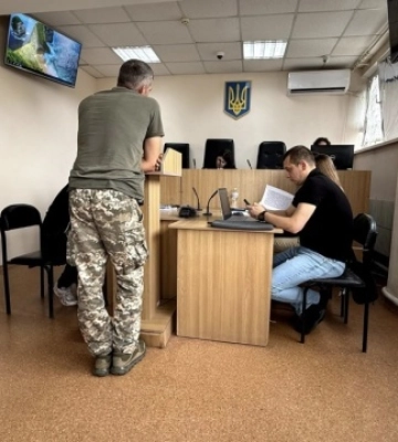 У справі про побиття вчителя історії працівником ТЦК у Харкові допитали ще одного свідка