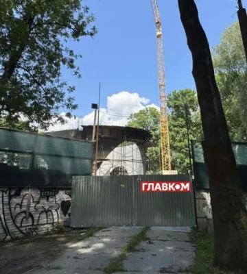 У Хмельницькій міськраді прокоментували будівництво ресторану, який належить сім’ї ексголови МСЕК Крупи