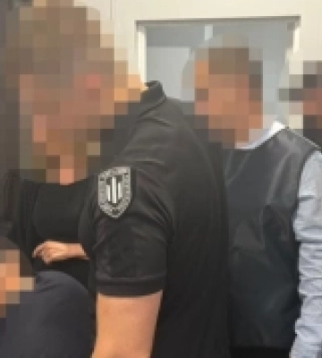 На Закарпатті викрили службовця ДСНС, який завідомо за завищеними цінами купив комутатори