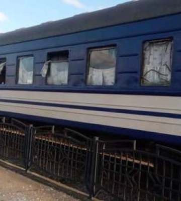 Внаслідок атаки на Суми постраждав вокзал: пошкоджений поїзд, в якому були люди