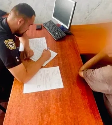 Поліцейські затримали чоловіка, який “зігував” у Франківську