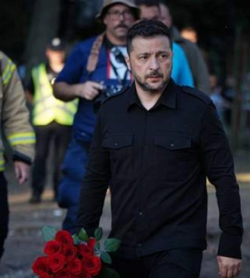 Атака рф на Київ 31 липня: Зеленський приїхав на місце зруйнованого будинку