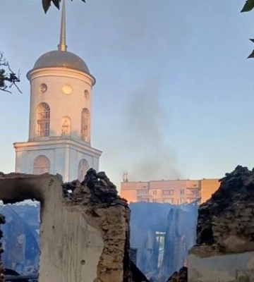 В Херсоне из-за российских обстрелов повреждены церковь и театр