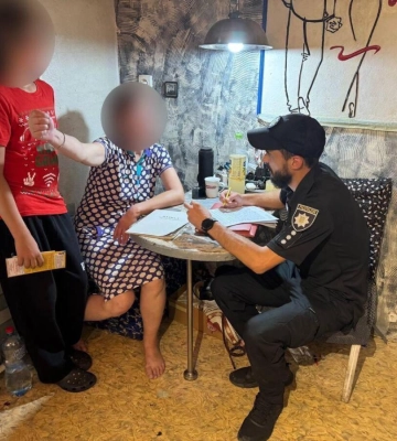 У Запоріжжі з даху вантажного вагона зняли двох підлітків