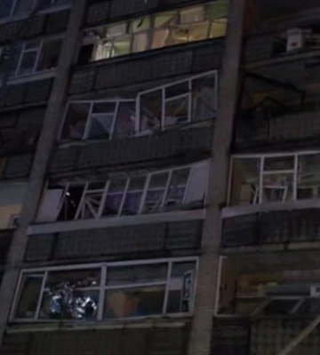 Вражеские УАБы попали в дом в Сумах: есть раненые