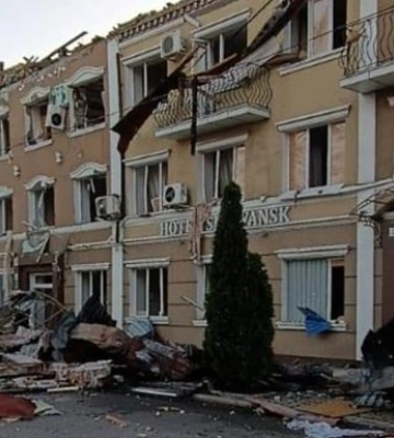 Россияне атаковали центр Славянска: повреждена визитная карточка города