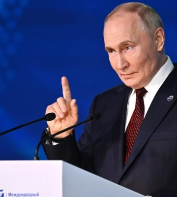 Путін більше 30 років тому відкрито заявляв, що схід України та Крим є “частиною РФ”