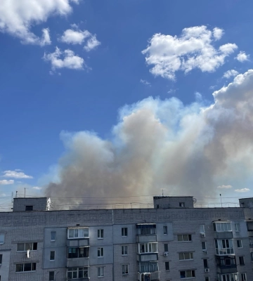 У Дніпрі піднявся стовп диму, який видно по всьому місту (ФОТО, ВІДЕО)