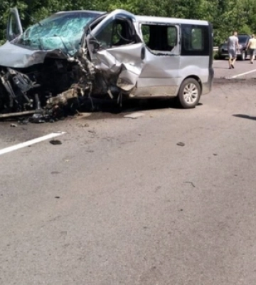 У селі на Волині на подвір’ї загорівся автомобіль (Фото)