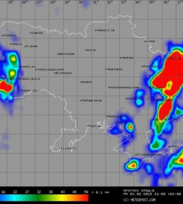 Погода в Україні на 3 серпня: спека триматиметься, але місцями дощитиме