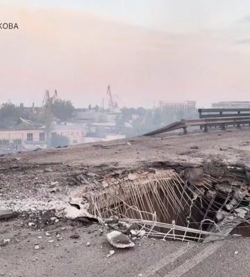 В Херсоні росіяни пошкодили міст на Острів