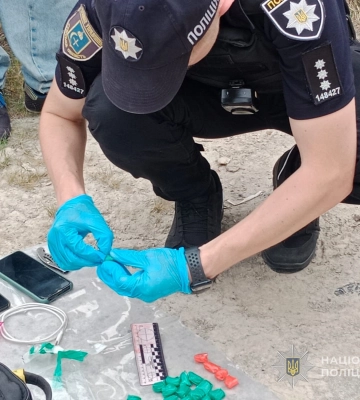 Поліцейські Сумщини викрили 14 громадян у незаконному зберіганні наркотиків