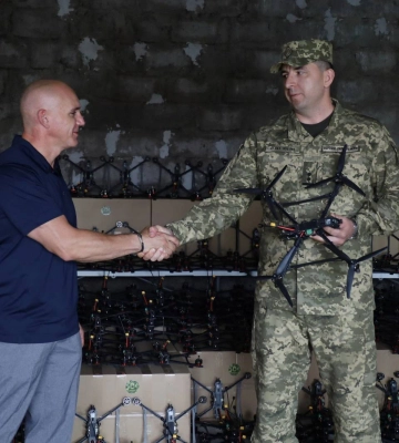 300 дронів для ЗСУ: від громади Миколаєва військовим передали найбільшу кількість бойових «пташок»