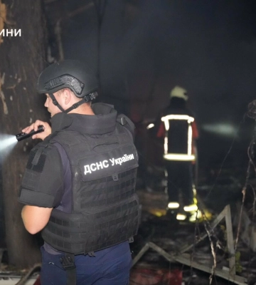 У Одеській області через ворожі обстріли горіли радіоринок, гуртожиток та приватний дім