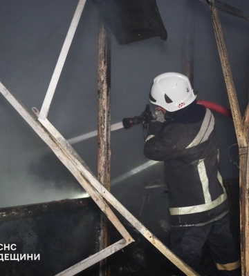 На Одещині внаслідок атаки ворожих дронів спалахнули масштабні пожежі