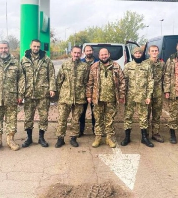 Україна провела обмін полоненими. Десять військових повернулися додому