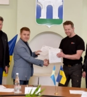 Рівне отримало 500 мобільних будиночків для переселенців