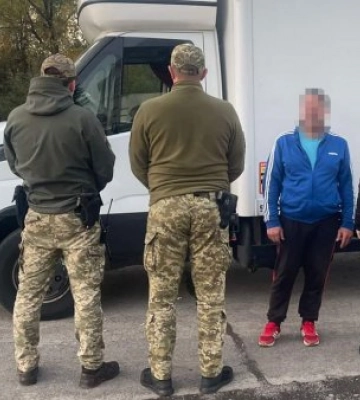 Намагався обдурити систему: На Закарпатті прикордонники викрили фіктивне внесення данних до системи &quot;ШЛЯХ&quot;