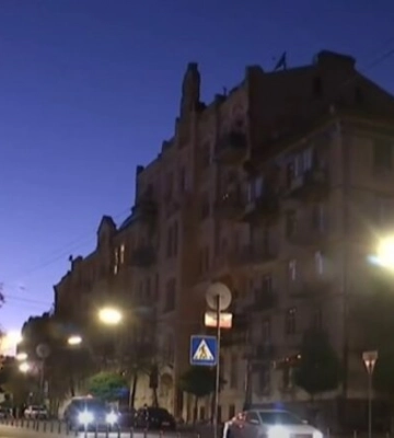 Жители Киева сегодня снова будут сидеть без света: названа причина
