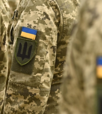 На Хмельнитчине УПЦ передала медикаменты и финансовую помощь ВСУ
