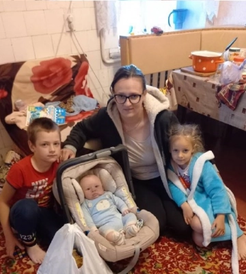 Православный благотворительный фонд передал помощь переселенцам на Одесчину