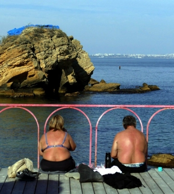 В Одесі на пляжах повно людей, всі скучили за морем,- ФОТОРЕПОРТАЖ