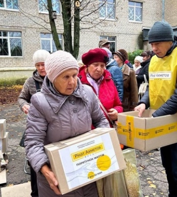 Партію гуманітарки Фонду Ахметова доставили у прифронтове село Миколаївщини