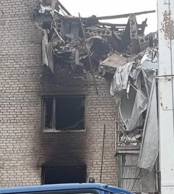У Святогірську на Донеччині рятувальники виявили тіло під завалами багатоповерхівки