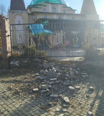 Обстрел в Донецке: разрушена территория мечети