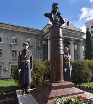 Группировка «‎ДНР» поставила памятник ‎НКВДисту Судоплатову
