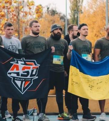 Знищимо Росію і будемо грати в теніс: відбулась спортивна акція на підтримку &quot;Азовсталі&quot;