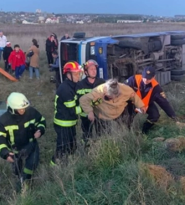 На Тернопільщині перекинувся рейсовий автобус: є потерпілі